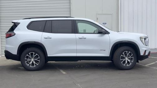 2026 GMC Acadia AT4 AWD