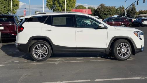 2023 GMC Terrain SLT