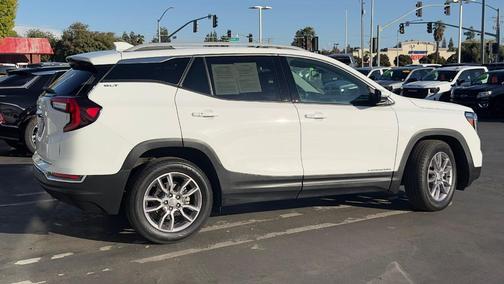 2023 GMC Terrain SLT