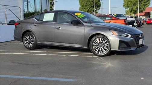 2025 Nissan Altima SV FWD