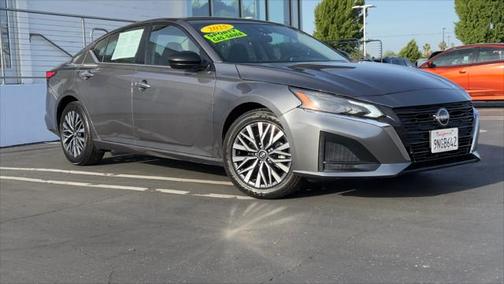 2025 Nissan Altima SV FWD