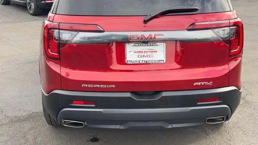 2023 GMC Acadia AWD AT4