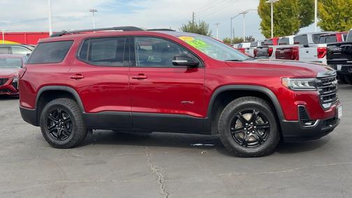 2023 GMC Acadia AWD AT4