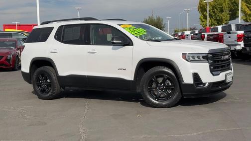 2023 GMC Acadia AWD AT4