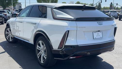 Crystal White Tricoat 2024 Cadillac LYRIQ Tech