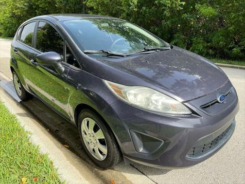 Photo 2 of 19 of 2012 Ford Fiesta SE