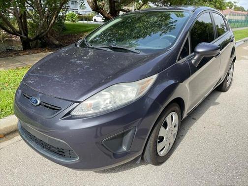 Photo 1 of 19 of 2012 Ford Fiesta SE