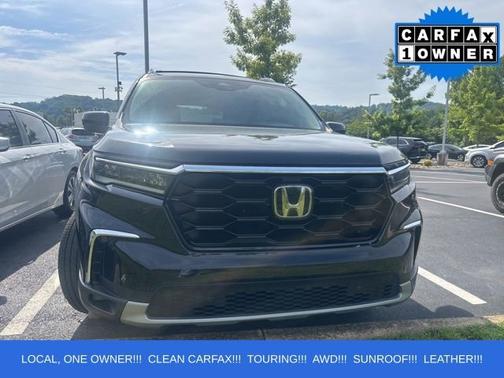 Crystal Black Pearl 2024 Honda Pilot