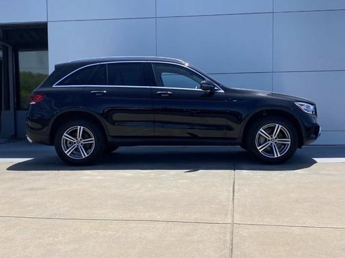 Black 2022 Mercedes-Benz GLC 300 Base 4MATIC