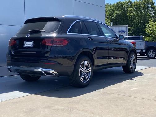 Black 2022 Mercedes-Benz GLC 300 Base 4MATIC