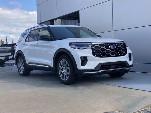 2025 Ford Explorer Platinum RWD
