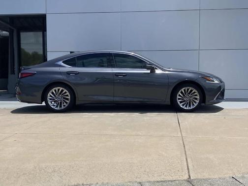 Gray 2022 Lexus ES 350 Ultra Luxury