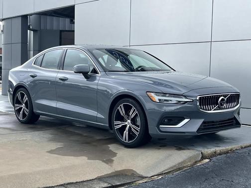 2022 Volvo S60 B5 Inscription