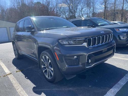 2022 Jeep Grand Cherokee Overland