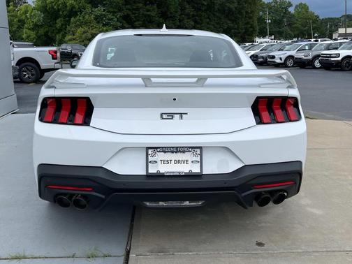 2025 Ford Mustang