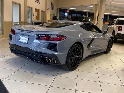 2025 Chevrolet Corvette Stingray w/2LT