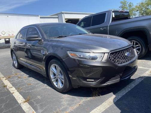 2018 Ford Taurus SE