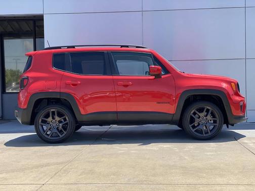 Red 2022 Jeep Renegade Latitude
