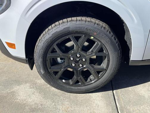 2025 Ford Maverick Lariat