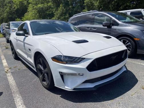 White 2022 Ford Mustang GT