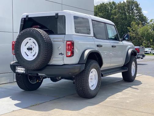 Avalanche Gray 2026 Ford Bronco Heritage Edition