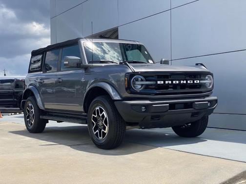 2022 Ford Bronco Outer Banks