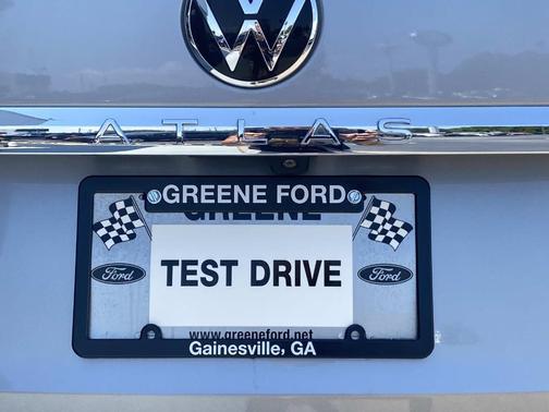 Pyrite Silver Metallic 2021 Volkswagen Atlas 2.0T SE