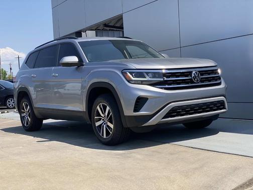 Pyrite Silver Metallic 2021 Volkswagen Atlas 2.0T SE