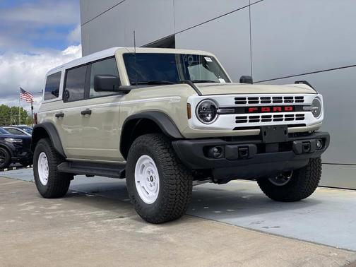 Desert Sand 2026 Ford Bronco Heritage Edition