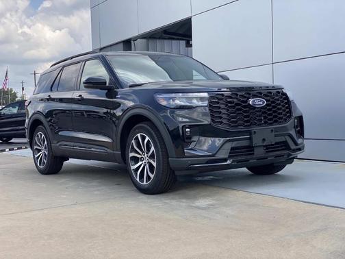 2025 Ford Explorer ST-Line RWD