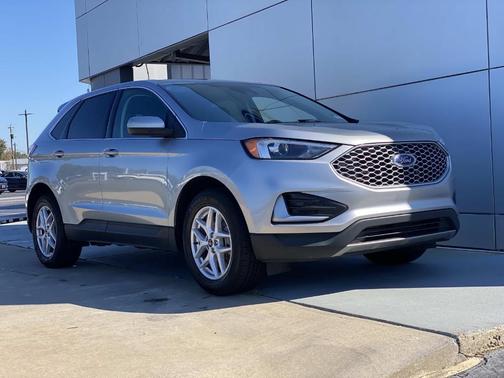 Silver 2024 Ford Edge SEL