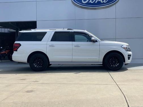White 2024 Ford Expedition Max Platinum