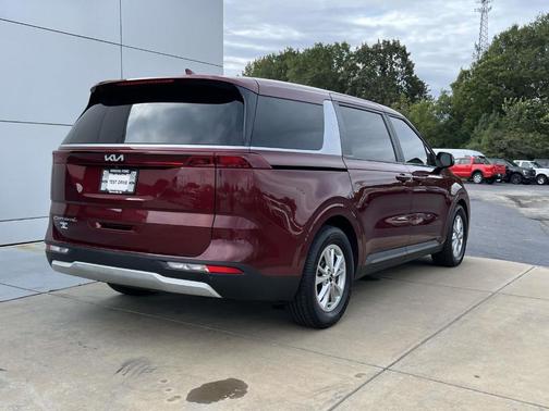 2022 Kia Carnival LXS