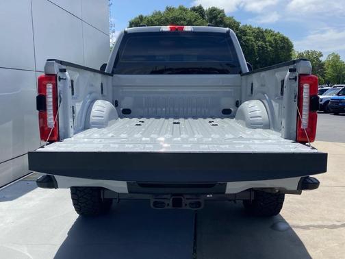 Avalanche 2025 Ford F-250 XL