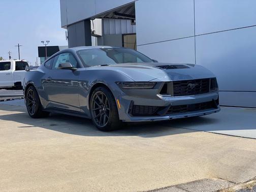 2025 Ford Mustang Dark Horse