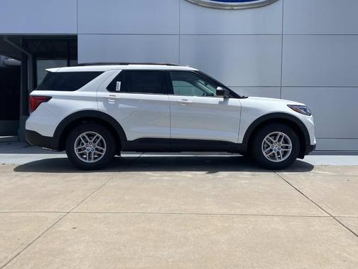White 2026 Ford Explorer Active