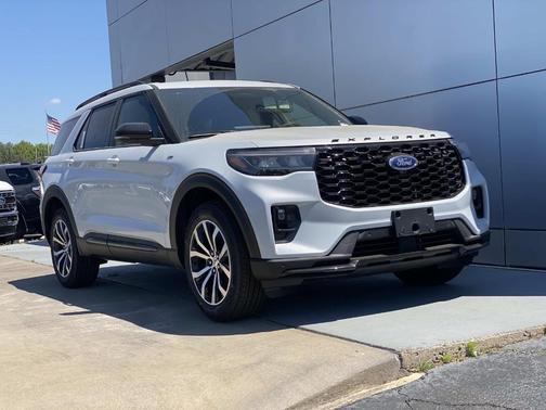 Gray 2026 Ford Explorer ST-Line