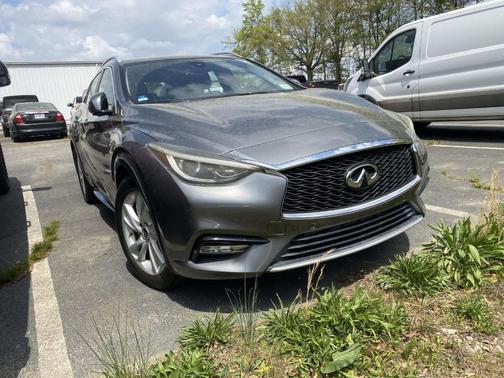 2018 INFINITI QX30 Premium
