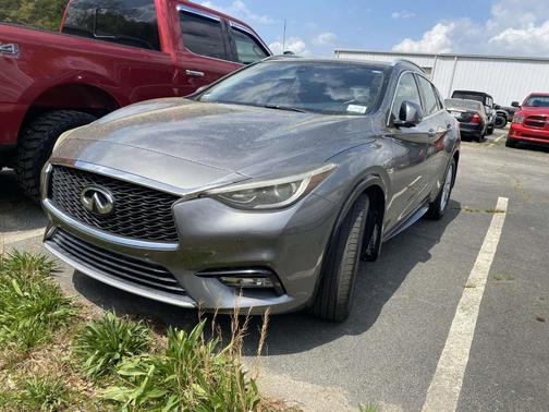 2018 INFINITI QX30 Premium