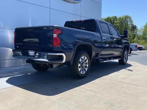 Blue 2022 Chevrolet Silverado 2500 LTZ