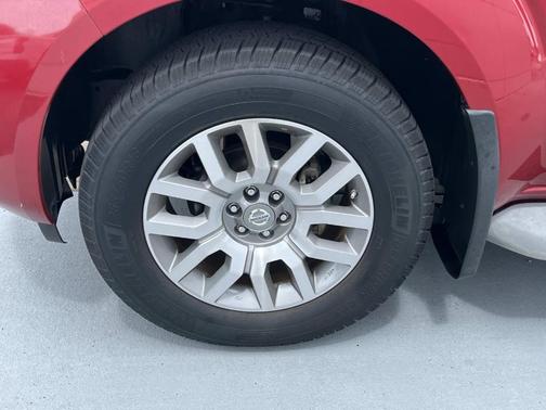 2010 Nissan Pathfinder LE