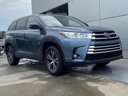 2017 Toyota Highlander LE