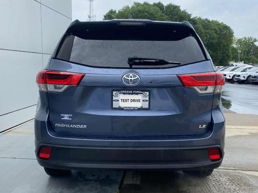 2017 Toyota Highlander LE