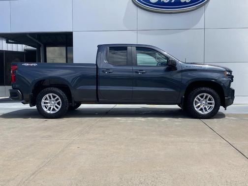 Gray 2019 Chevrolet Silverado 1500 RST