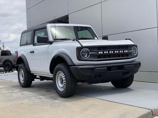 2025 Ford Bronco Base