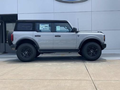 Avalanche Gray 2026 Ford Bronco Base