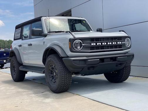 Avalanche Gray 2026 Ford Bronco Base
