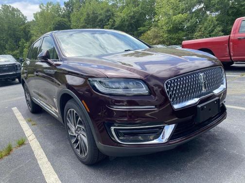 Red 2019 Lincoln Nautilus Reserve