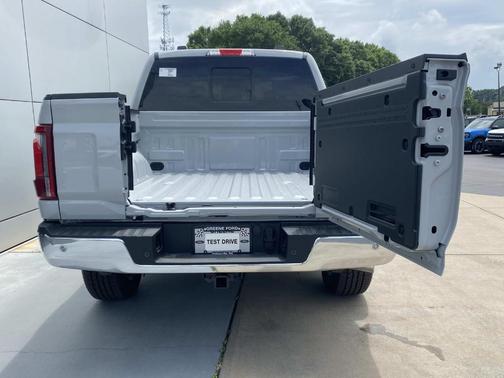 Avalanche 2026 Ford F-150 Lariat