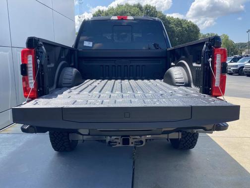 Agate Black Metallic 2026 Ford F-250 Lariat